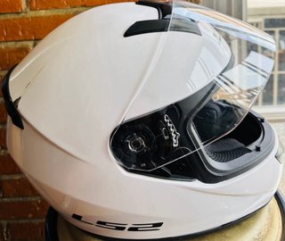 2 Cascos LS2 Blancos (Storm L + Rookie S)