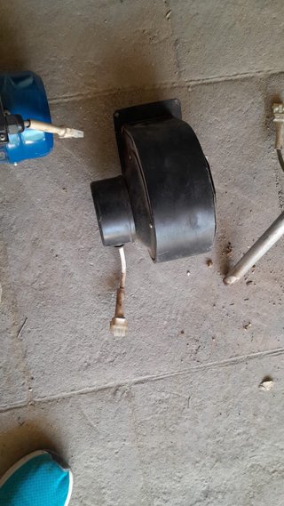 Tolva con sin fin y motor para pelet orujo etc