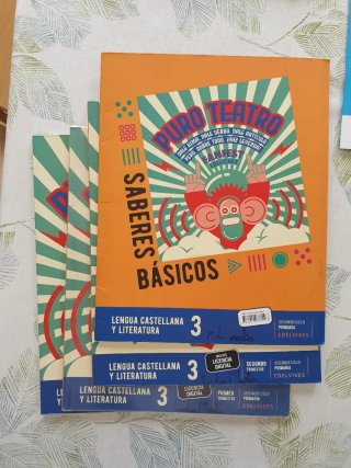 23 Libros 3⁰ primaria Antanes School