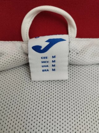 Chaqueta Joma España RFEE Atletismo Es de mujer.