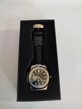 Reloj Seiko Mod Nautilus Open Heart Automático