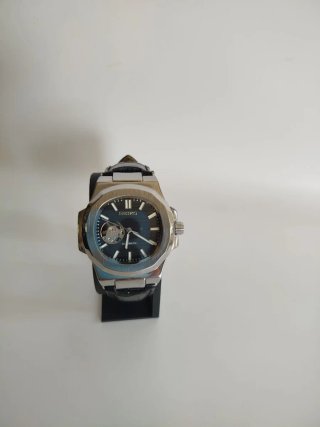 Reloj Seiko Mod Nautilus Open Heart Automático