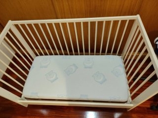 Cuna / cama blanca para bebé ikea