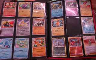 Cartas Pokémon TCG Holo y Reverse Holo