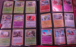 Cartas Pokémon TCG Holo y Reverse Holo