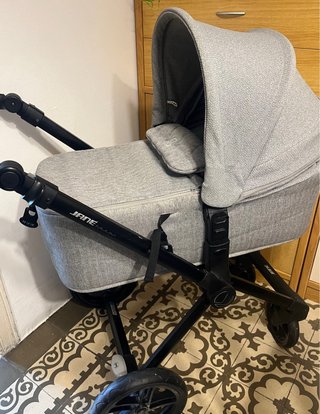Carrito Jane Muum con capazo y sillita