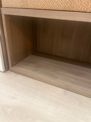 Mueble TV madera y blanco
