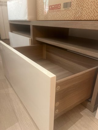 Mueble TV madera y blanco