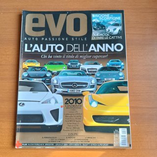 rivista evo 2011 l'auto dell'anno lexus lfa ferrar