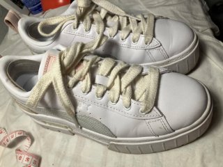 Zapatillas Puma blancas detalles rosa y beige