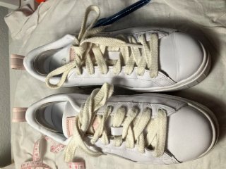 Zapatillas Puma blancas detalles rosa y beige