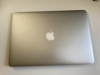 APPLE MacBook Air 2014 13 4GB RAM BUEN ESTADO