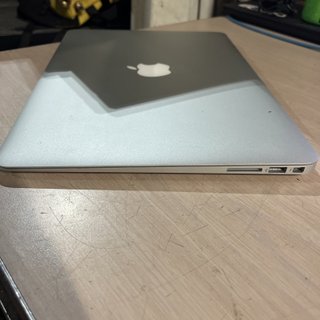 APPLE MacBook Air 2014 13 4GB RAM BUEN ESTADO