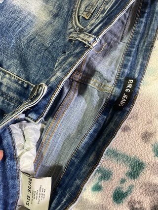 Pantalón vaquero hombre desgastado