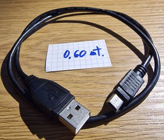 Cavi (5 pz) USB-A a Mini USB varie lunghezze. 4,5 €