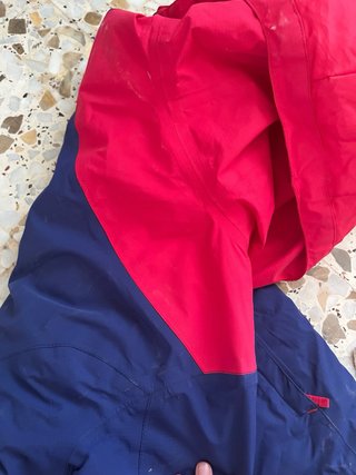 Chaqueta plumas Quechua azul y fucsia rosa