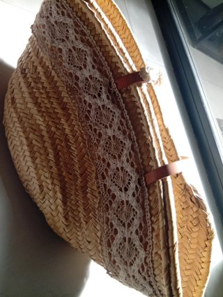 Bolso de paja con macramé