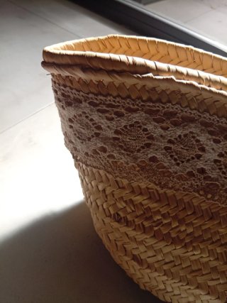 Bolso de paja con macramé