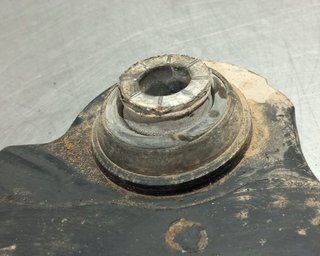 BRAZO SUSPENSION INFERIOR DELANTERO IZQUIERDO NIS
