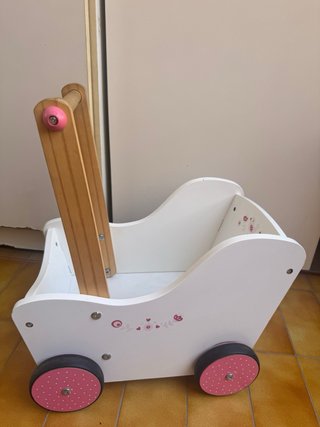 Carrito andador madera Goula muñecas