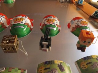 Figuras Minecraft Kinder Joy