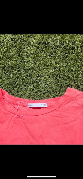 Camiseta rosa Lefties con estampado