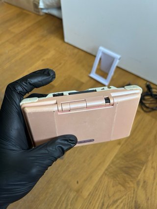 Nintendo DS Rosa + Caricabatterie + Gioco