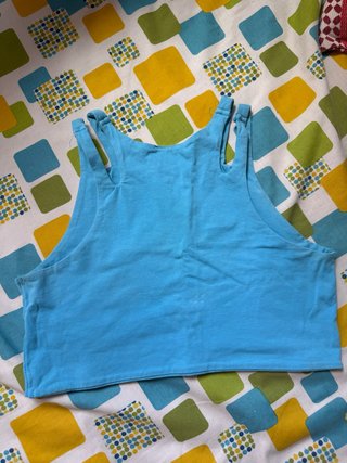 Blusa azul sin mangas