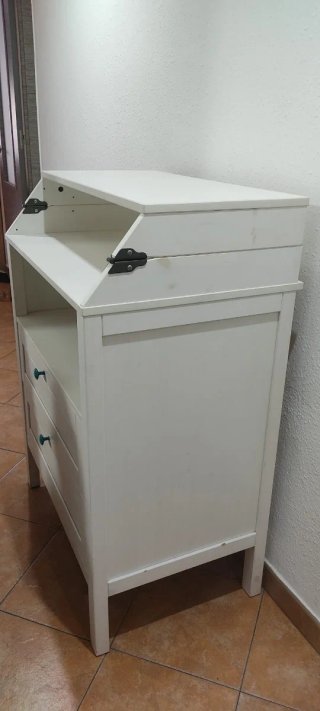 Cómoda SUNDVIK con cambiador blanca