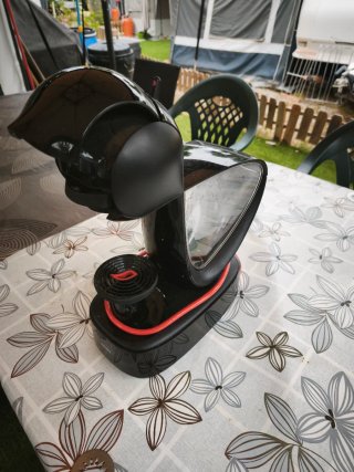 Cafetera Dolce Gusto Negra