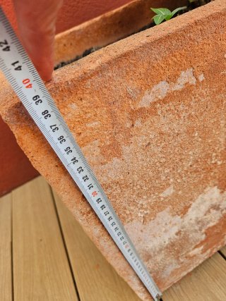 Tiestos, macetas, jardineras de terracota.