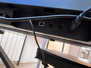 Piano Digital Kawai ES120 con Soporte y Banco
