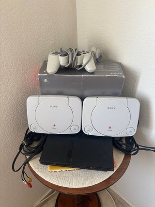 2x PlayStation 1 (PS1) Bianche 1 play due