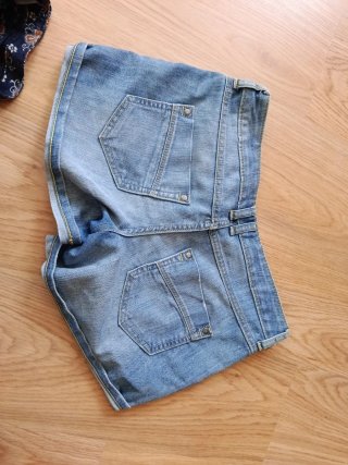 Pantalón corto vaquero azul