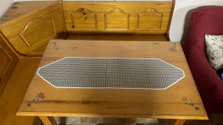 Mesa con rinconera y 2 sillas todo biselado