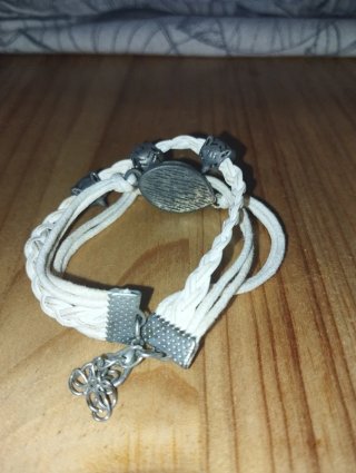 Pulsera IBOWZ Ojo Azul y Lobos
