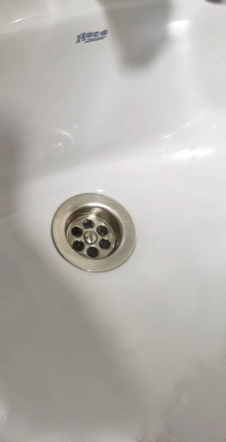 Armario, espejo, inodoro y bidet ROCA