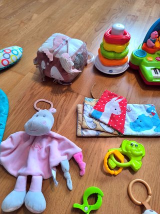 Kit juguetes bebé, sensoriales, musicales + mantas