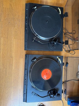 Toca-discos vintage Akiyama