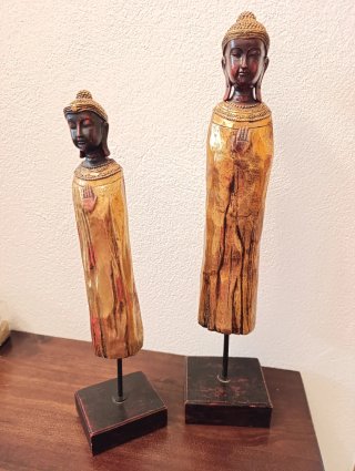 2 Statuette di Buddha in Legno Dipinto