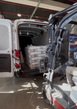Transporte y Mudanzas Doble U (W)