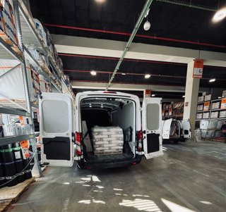 Transporte y Mudanzas Doble U (W)