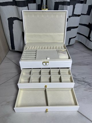 Portagioie Bianco 3 Livelli per tutti i gioielli