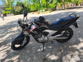 Moto Yamaha 250cc todo en buen estado