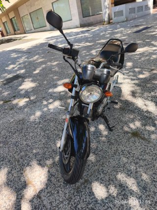 Moto Yamaha 250cc todo en buen estado