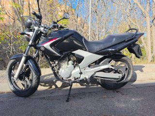 Moto Yamaha 250cc todo en buen estado