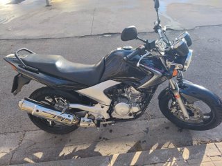 Moto Yamaha 250cc todo en buen estado