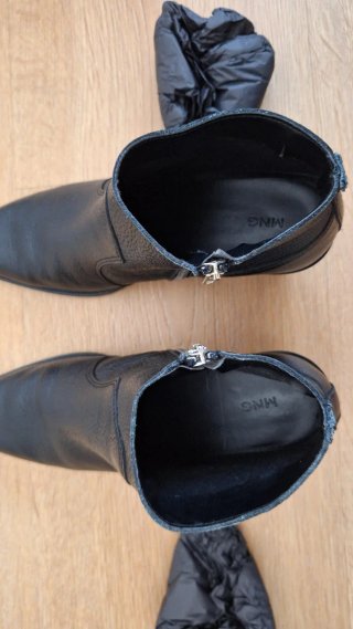 Botines de piel negros en muy buen estado.