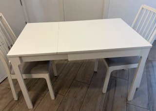 Mesa comedor/cocina + 2 sillas