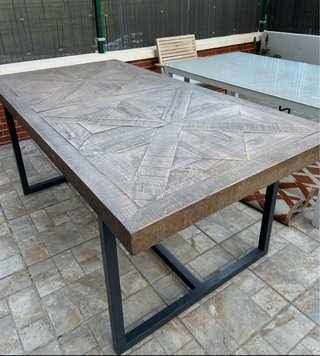 Mesa Banak de madera y metal